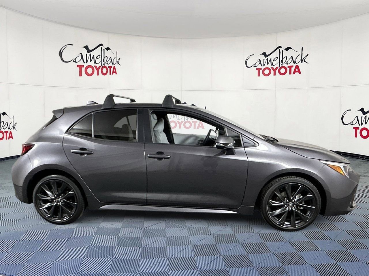 Used 2025 Toyota Corolla XSE image 8