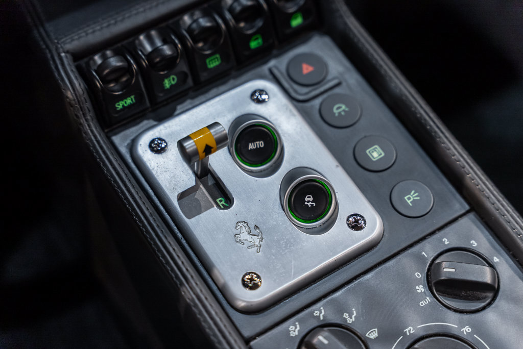 Used 1998 Ferrari F355 Berlinetta RWD image 44