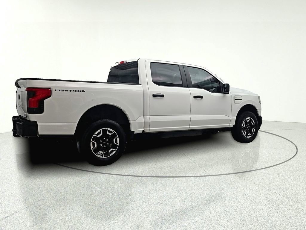 Used 2022 Ford F150 Lightning Pro image 5
