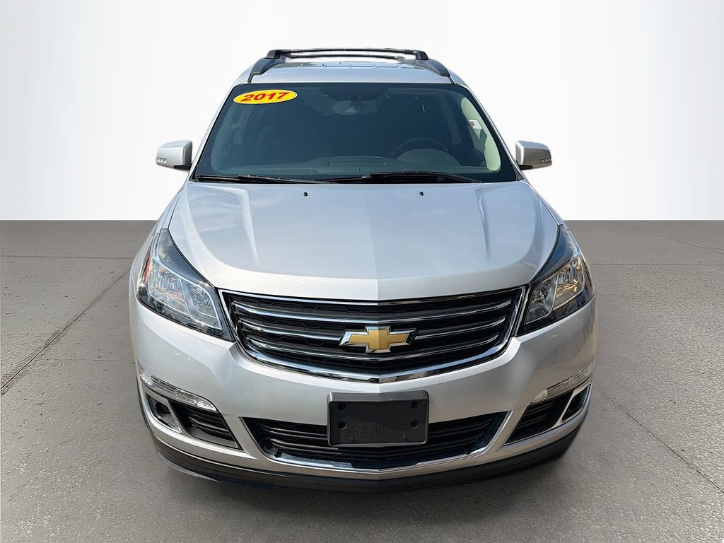 Used 2017 Chevrolet Traverse LT w/ Style and Technology Package FWD image 9
