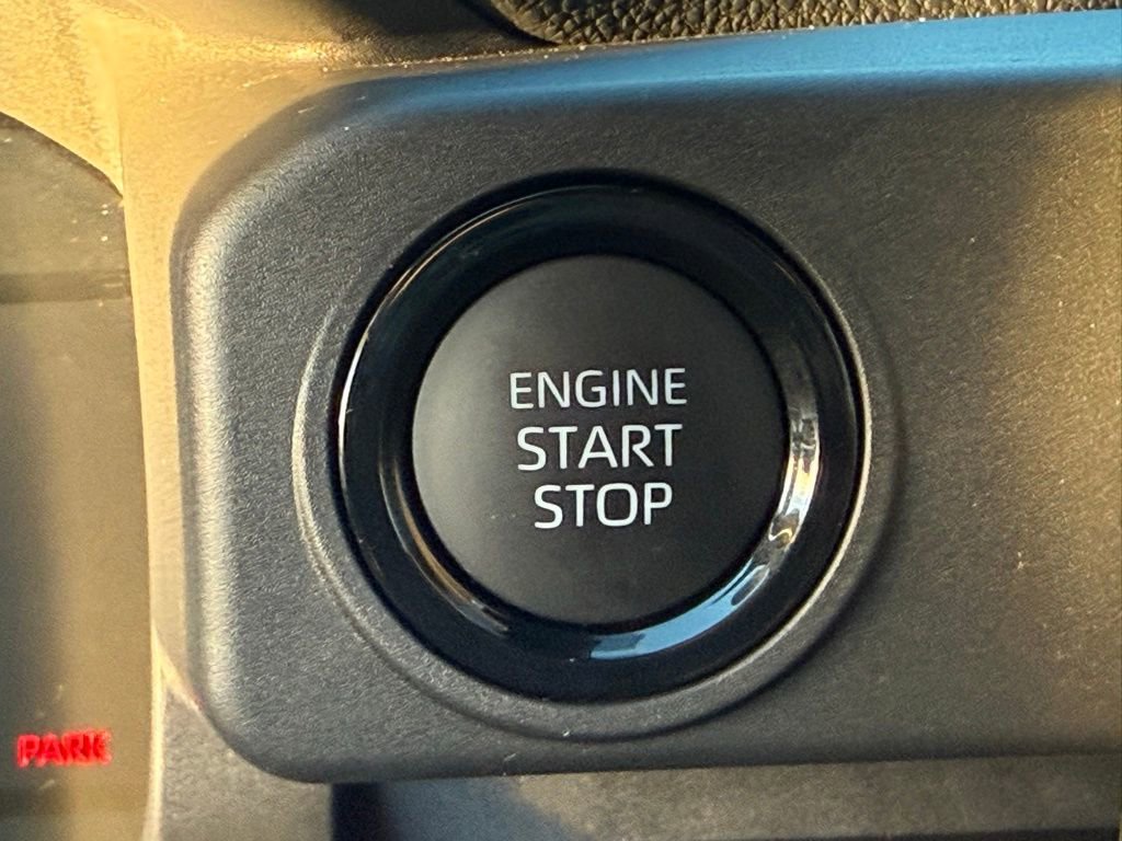 Used 2025 Toyota Tacoma SR5 image 26