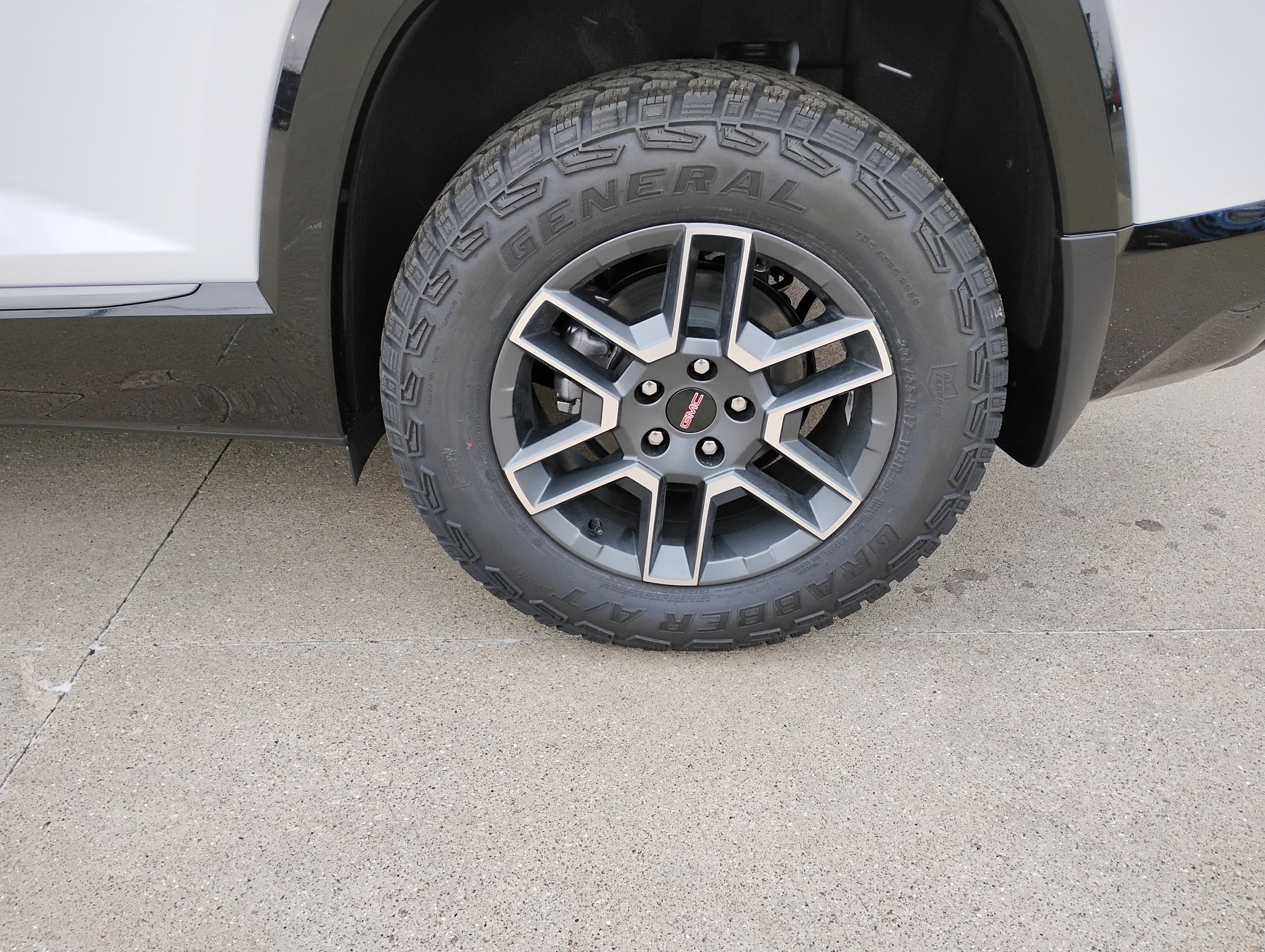 New 2026 GMC Terrain AT4 w/ LPO, Black Badging Package image 25