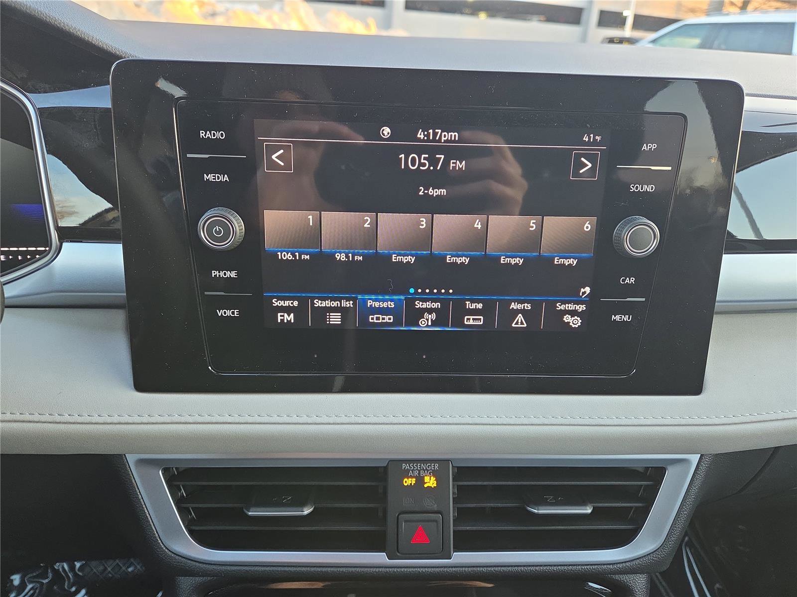 New 2026 Volkswagen Taos SE image 19