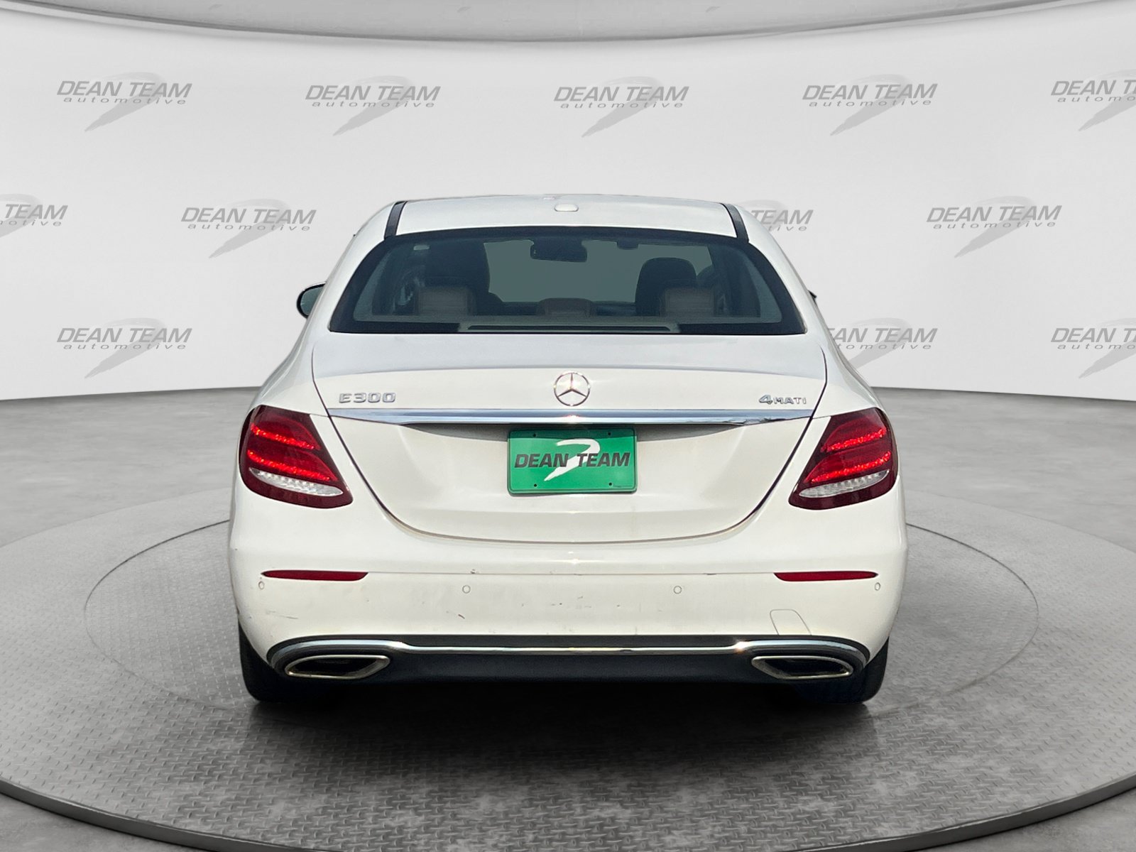 Used 2018 Mercedes-Benz E 300 4MATIC image 6