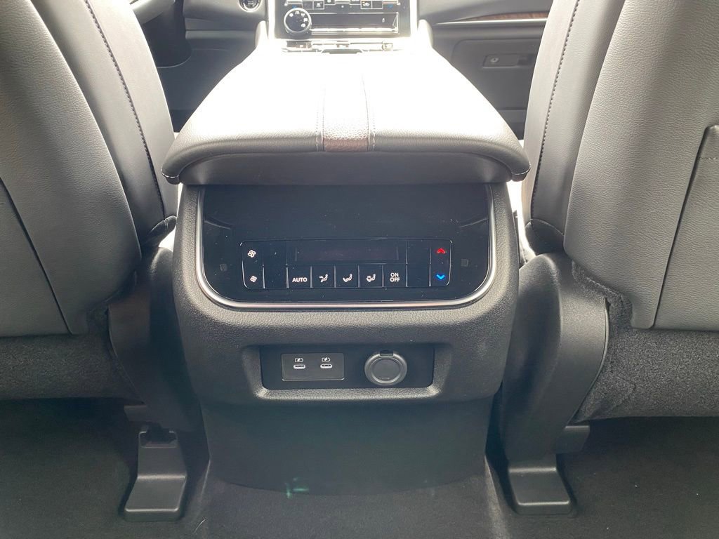 New 2025 Nissan Armada SL w/ Captain's Chari Seat Package image 19