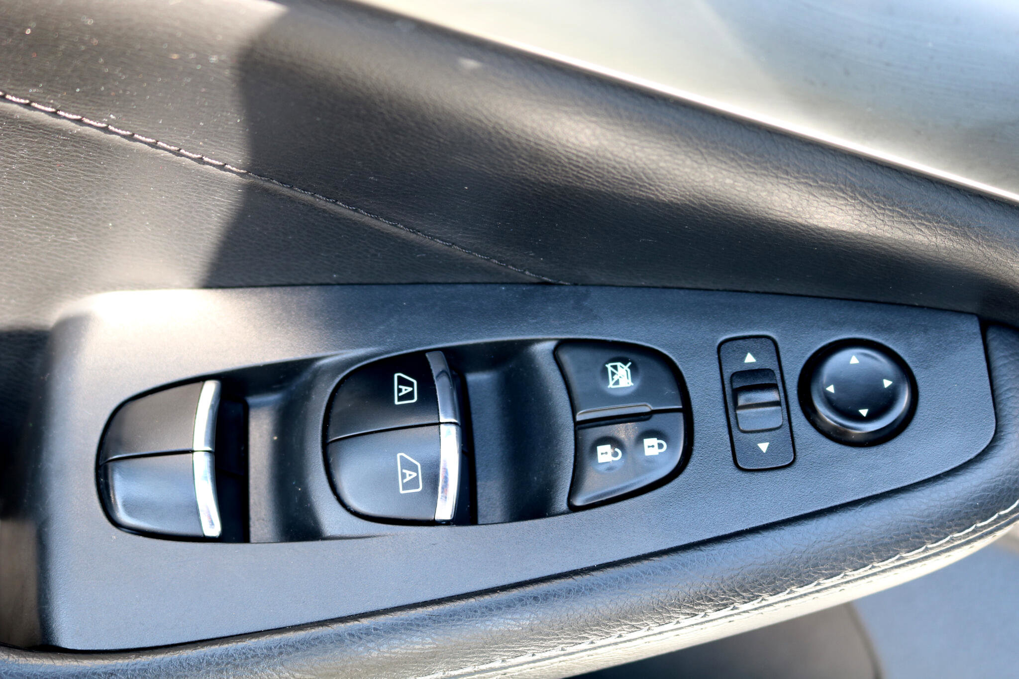 Used 2022 Nissan Maxima SV w/ Floor Mat Group image 15