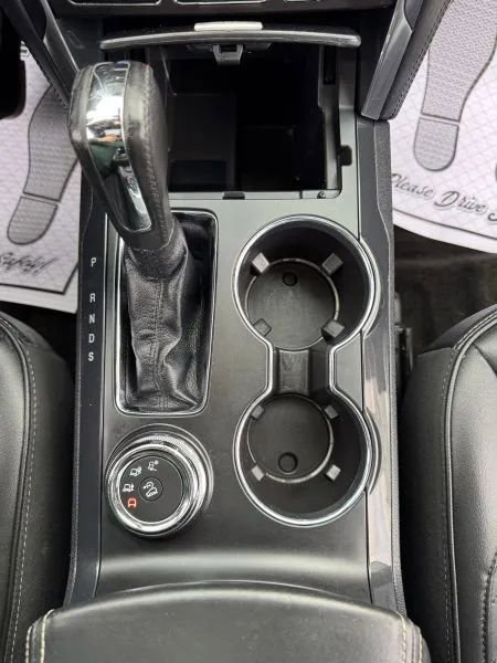 Used 2018 Ford Explorer Platinum image 38