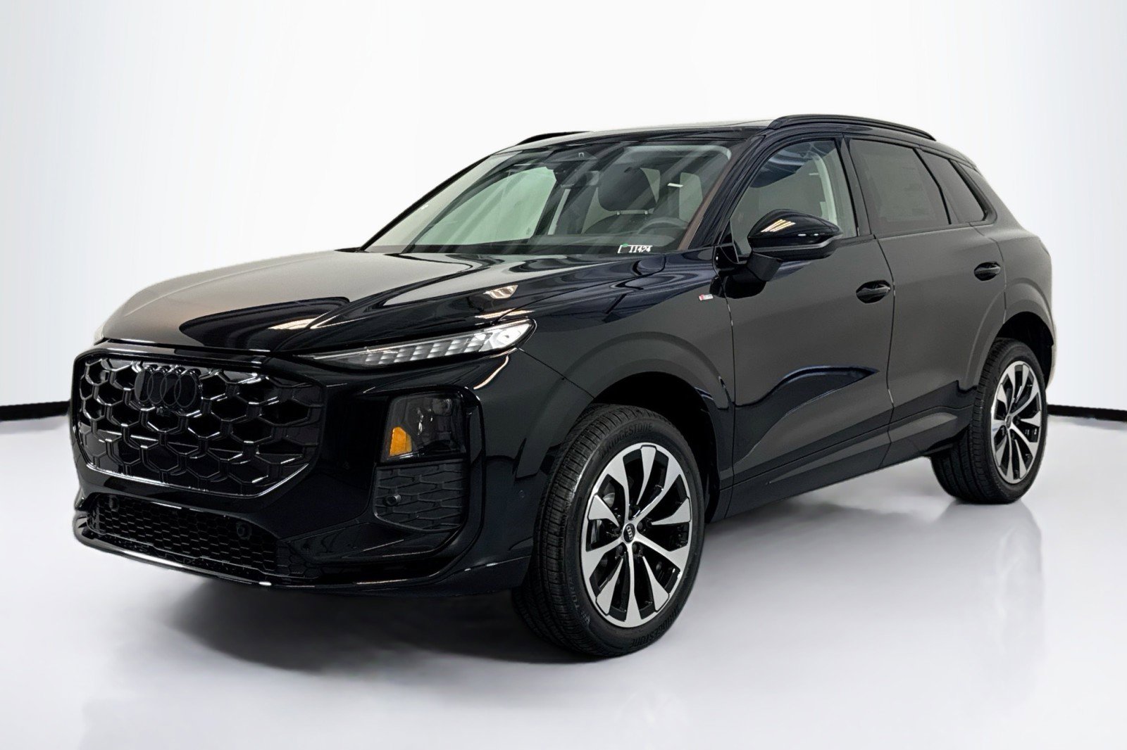 New 2026 Audi Q3 quattro 2.0T image 1