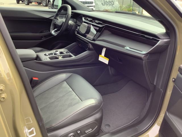 New 2026 Jeep Cherokee Overland w/ Trailer Tow Group image 37