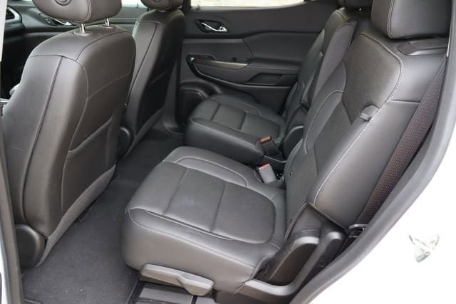 Used 2023 GMC Acadia SLT w/ Elevation Edition FWD image 5