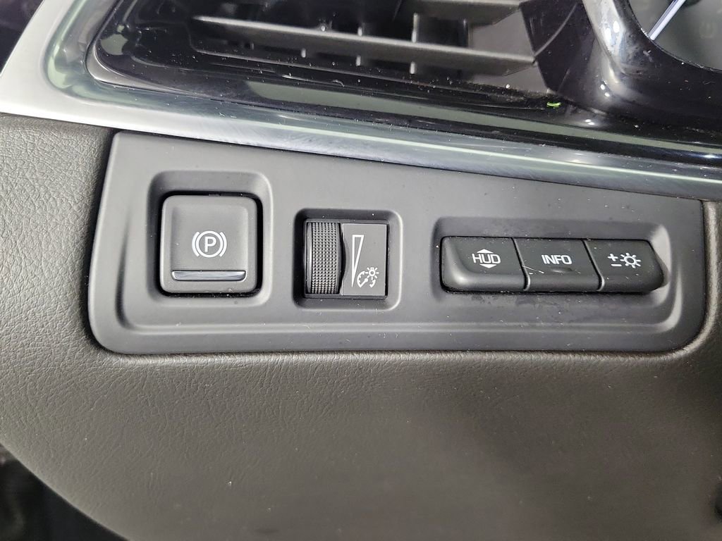 Certified 2023 Cadillac XT6 Premium Luxury w/ Technology Package image 32