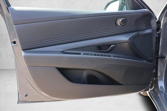 New 2026 Hyundai Elantra SEL Sport FWD image 12