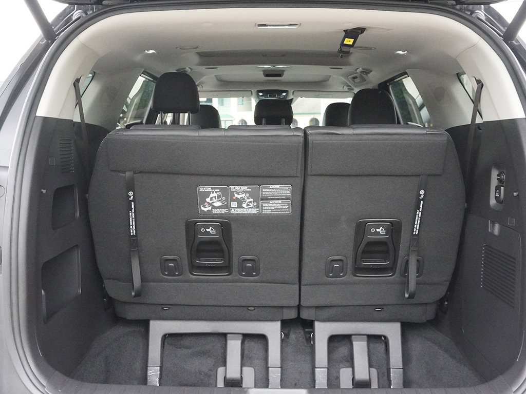 Used 2025 Kia Carnival SX Prestige FWD image 21