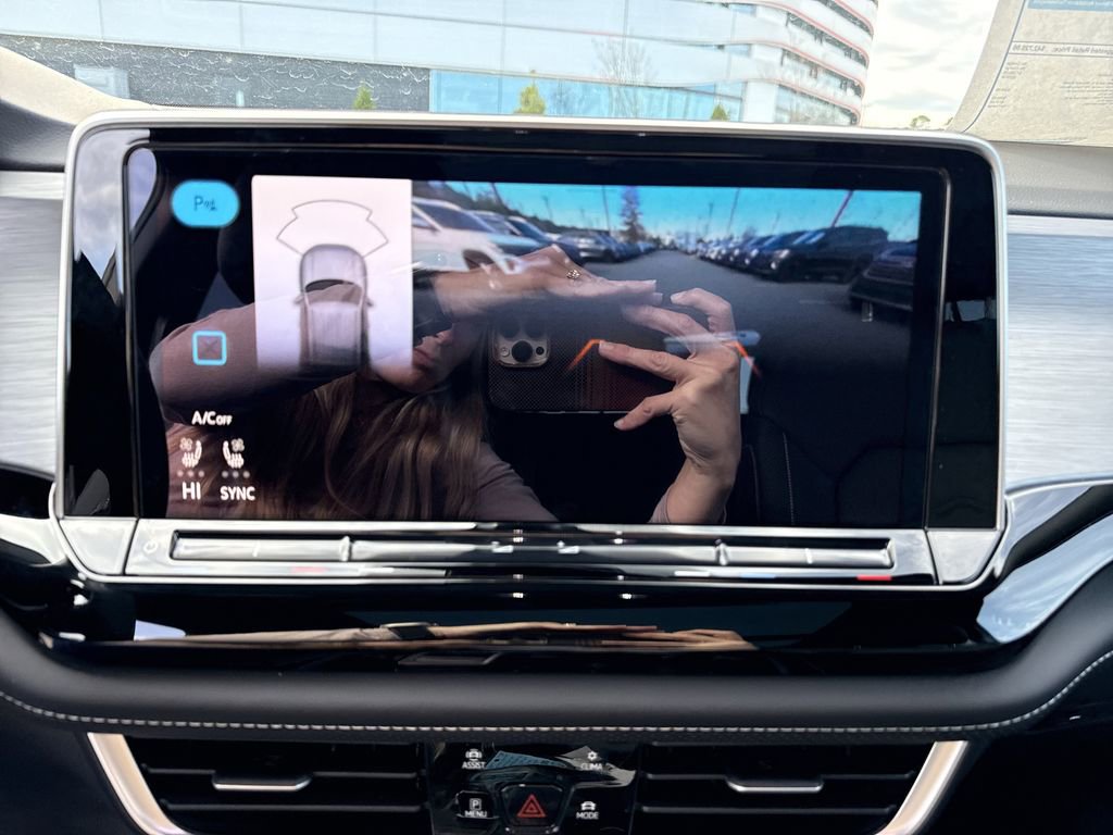 New 2026 Volkswagen Atlas Cross Sport SE image 30