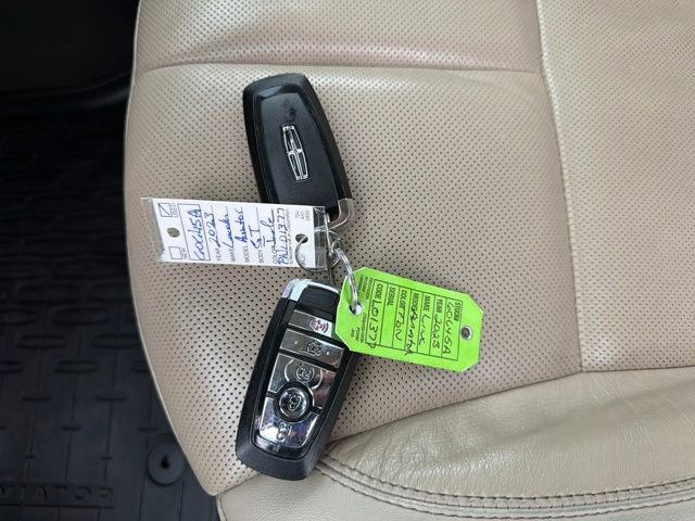 Used 2023 Lincoln Aviator Grand Touring w/ Elements Package Plus image 34