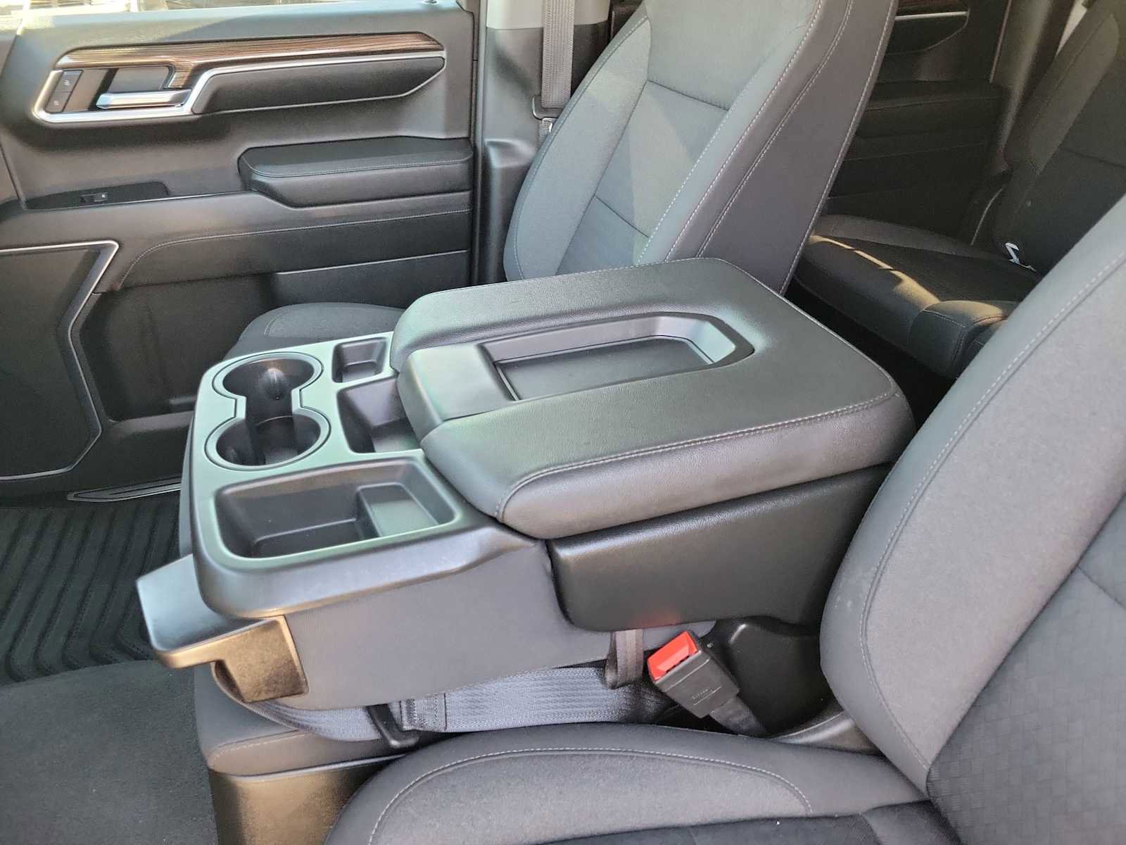 Used 2022 Chevrolet Silverado 1500 LT image 16