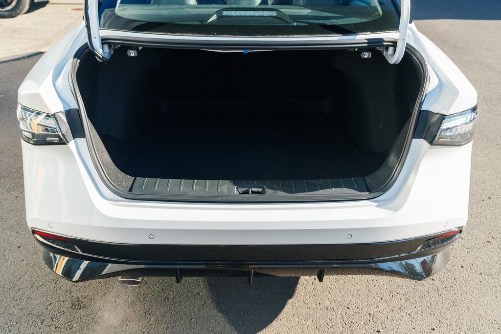 New 2026 Nissan Sentra SR w/ SR Premium Package image 8