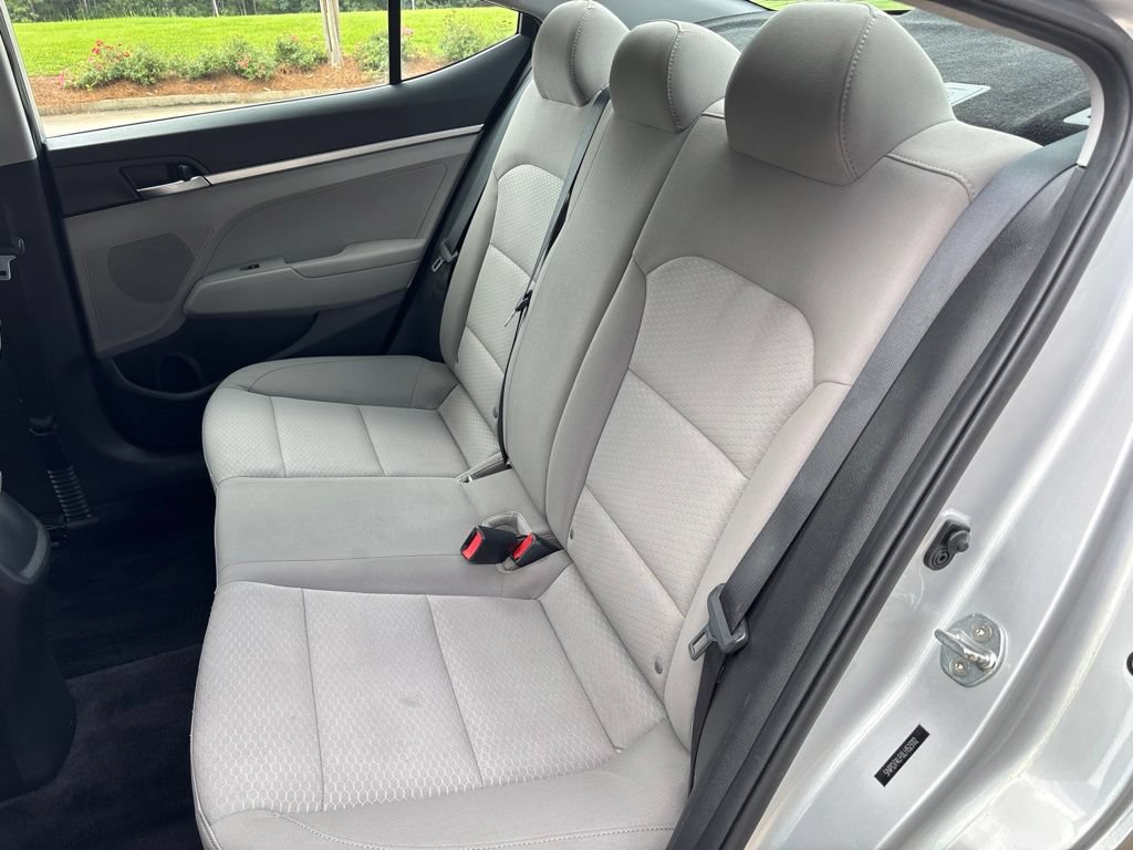 Used 2020 Hyundai Elantra SE FWD image 38