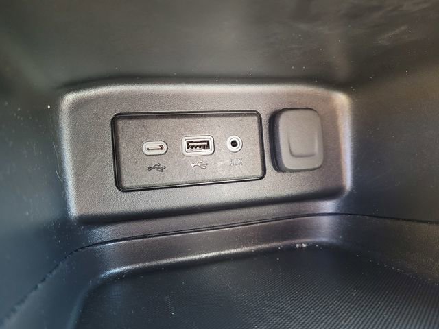 Used 2023 Chevrolet Equinox LS image 21