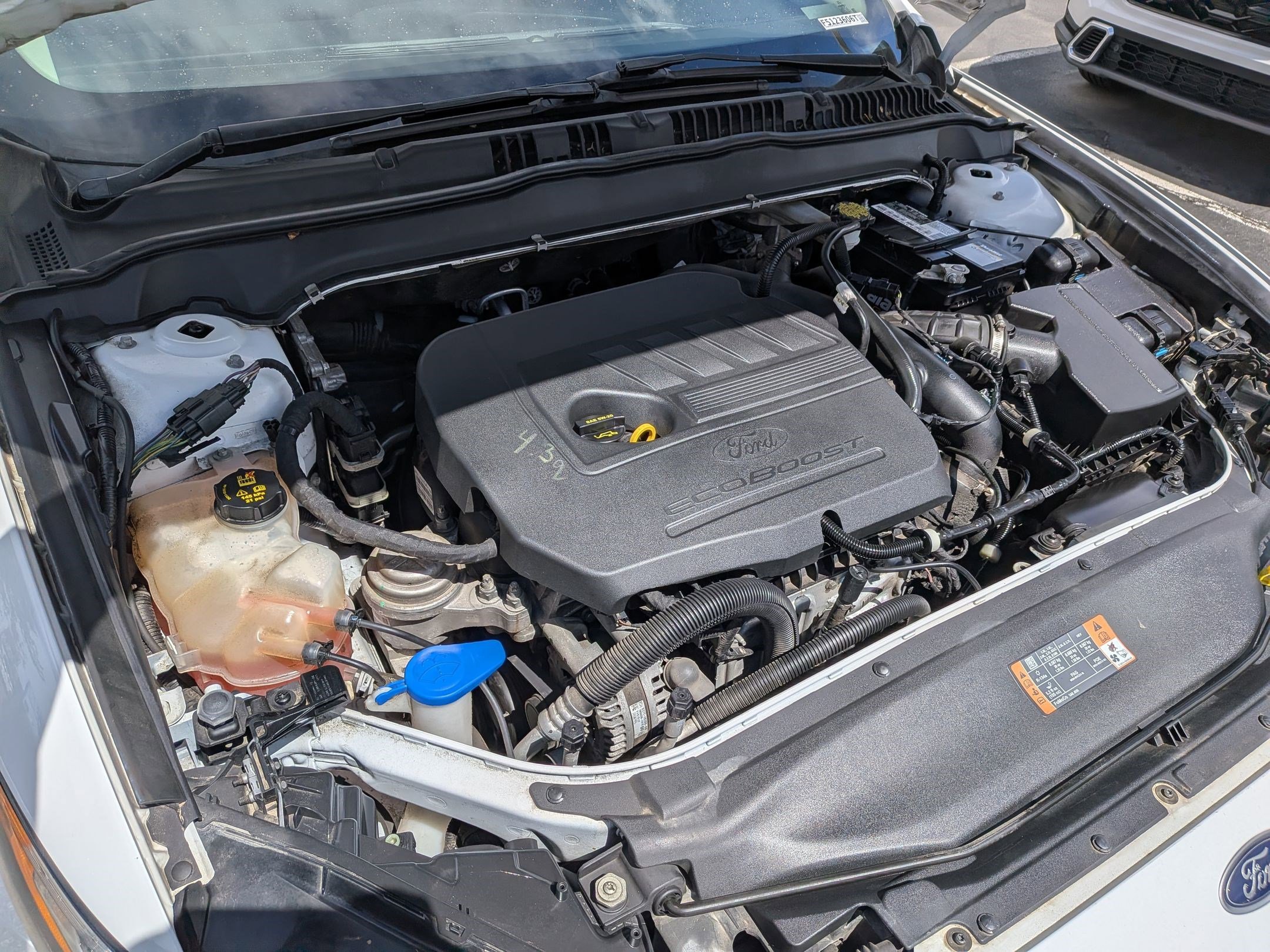 Used 2015 Ford Fusion SE FWD image 33