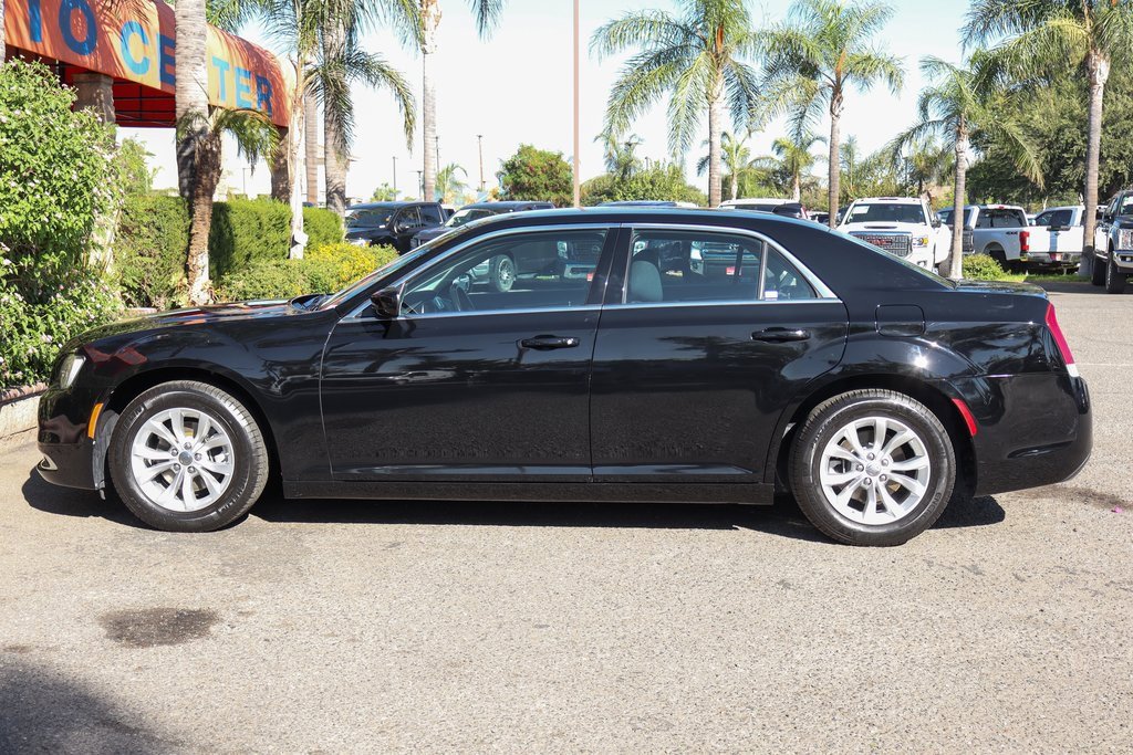 Used 2022 Chrysler 300 Touring image 5