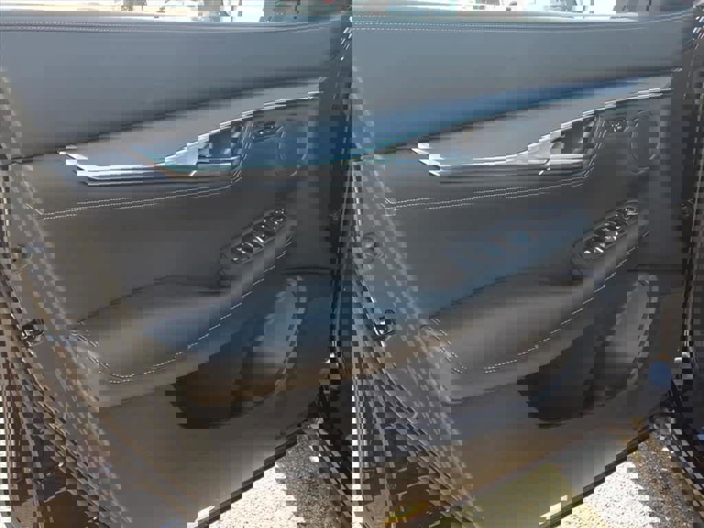 Certified 2025 INFINITI QX55 Luxe w/ Cargo Package image 10