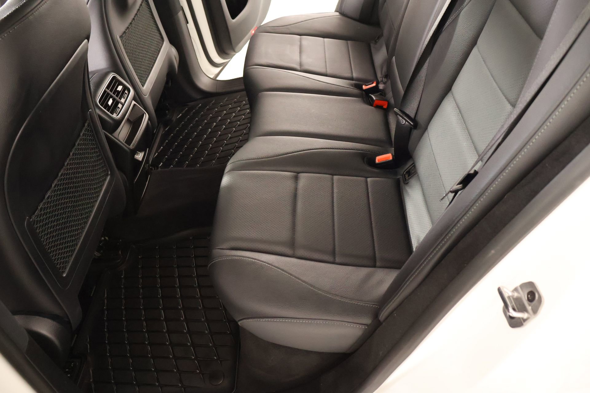 Used 2022 Mercedes-Benz GLE 350 4MATIC image 12