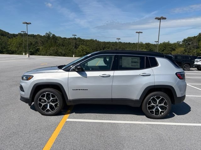 New 2026 Jeep Compass Limited AWD/4WD image 3