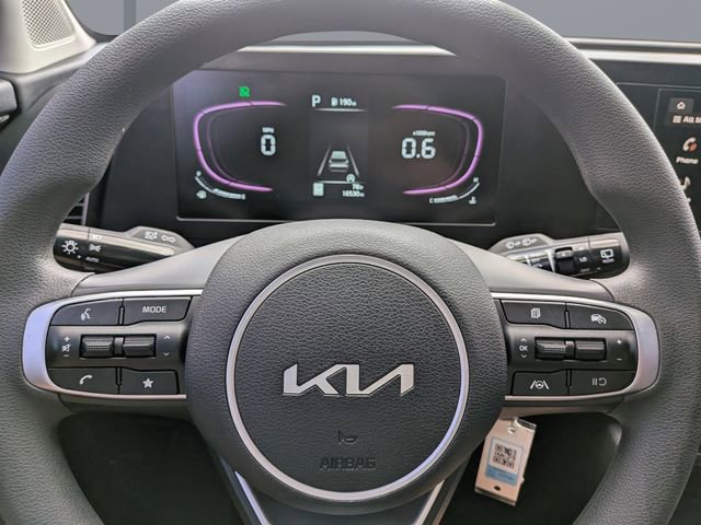 Used 2025 Kia Sportage LX image 31