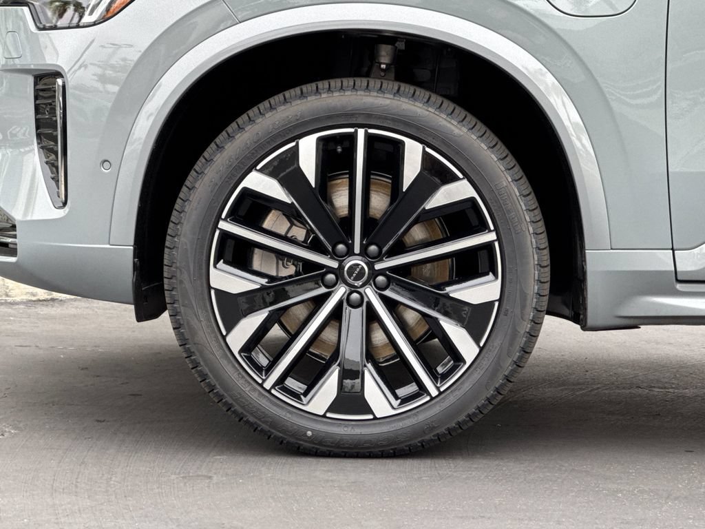 New 2026 Volvo XC90 T8 Plus w/ Protection Package AWD/4WD image 26