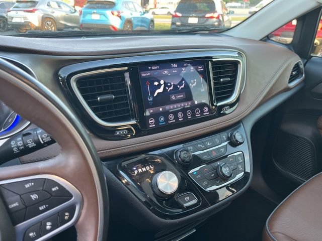 Used 2018 Chrysler Pacifica Limited w/ Tire & Wheel Group image 24
