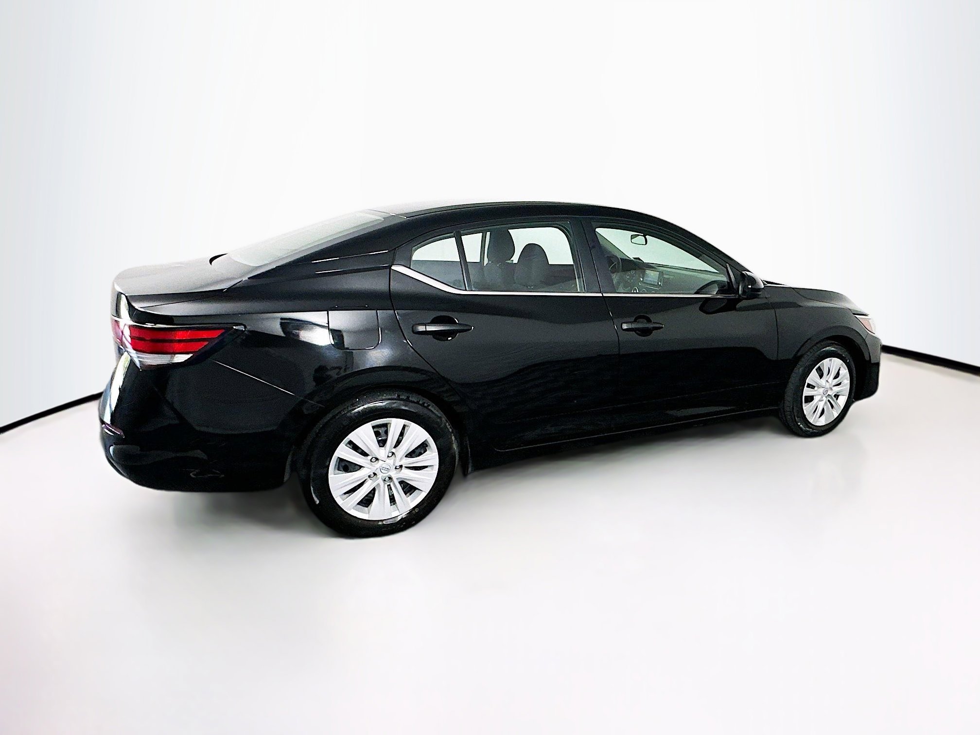 Used 2024 Nissan Sentra S image 10