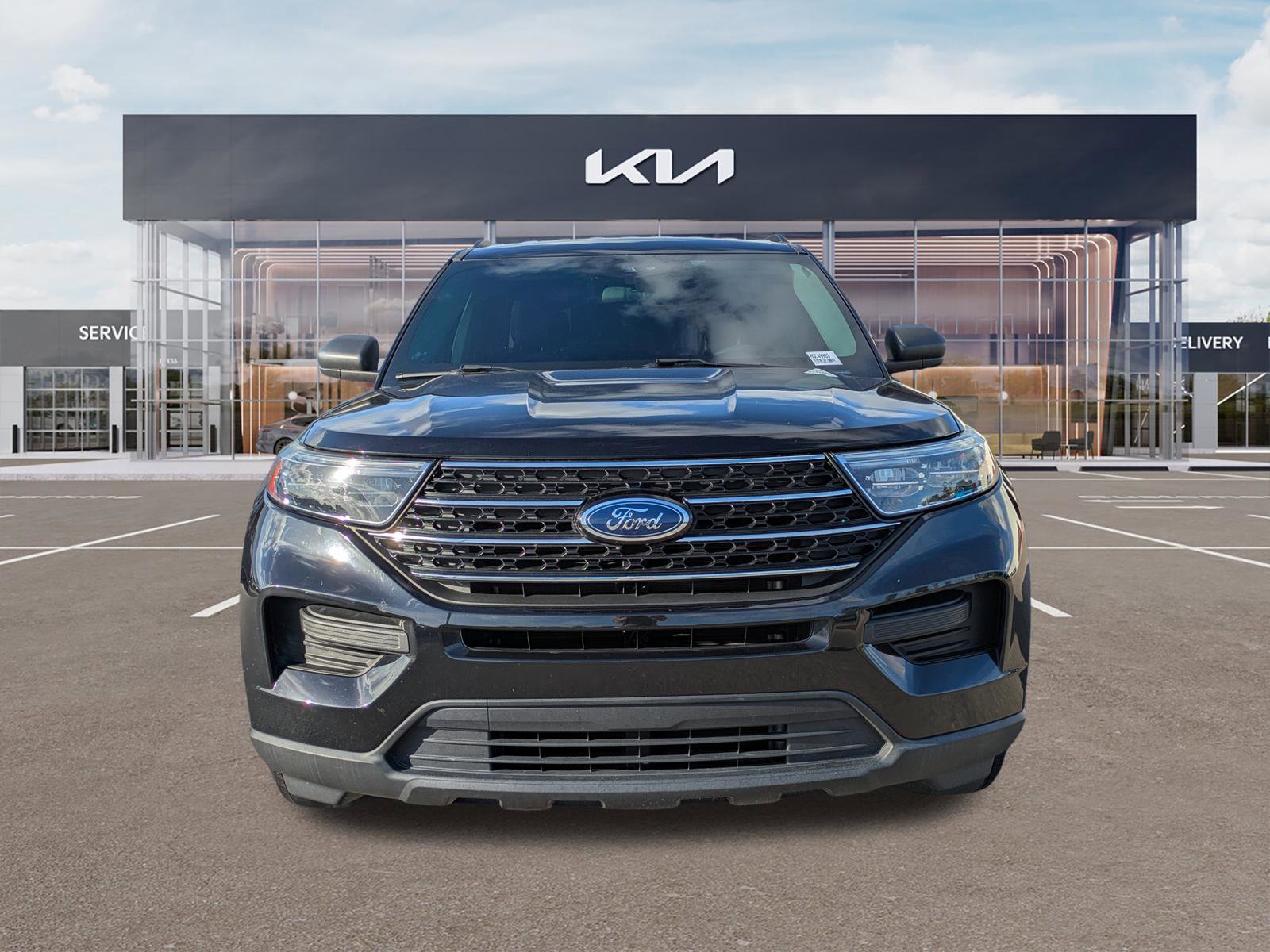 Used 2021 Ford Explorer XLT RWD image 7