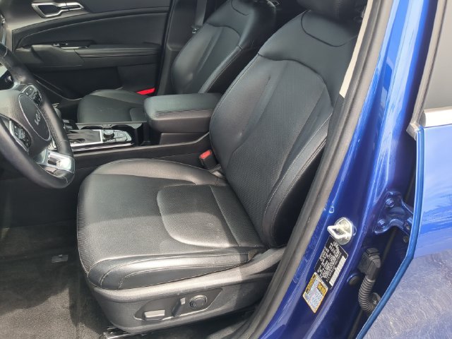 Used 2024 Kia Sportage EX FWD image 21