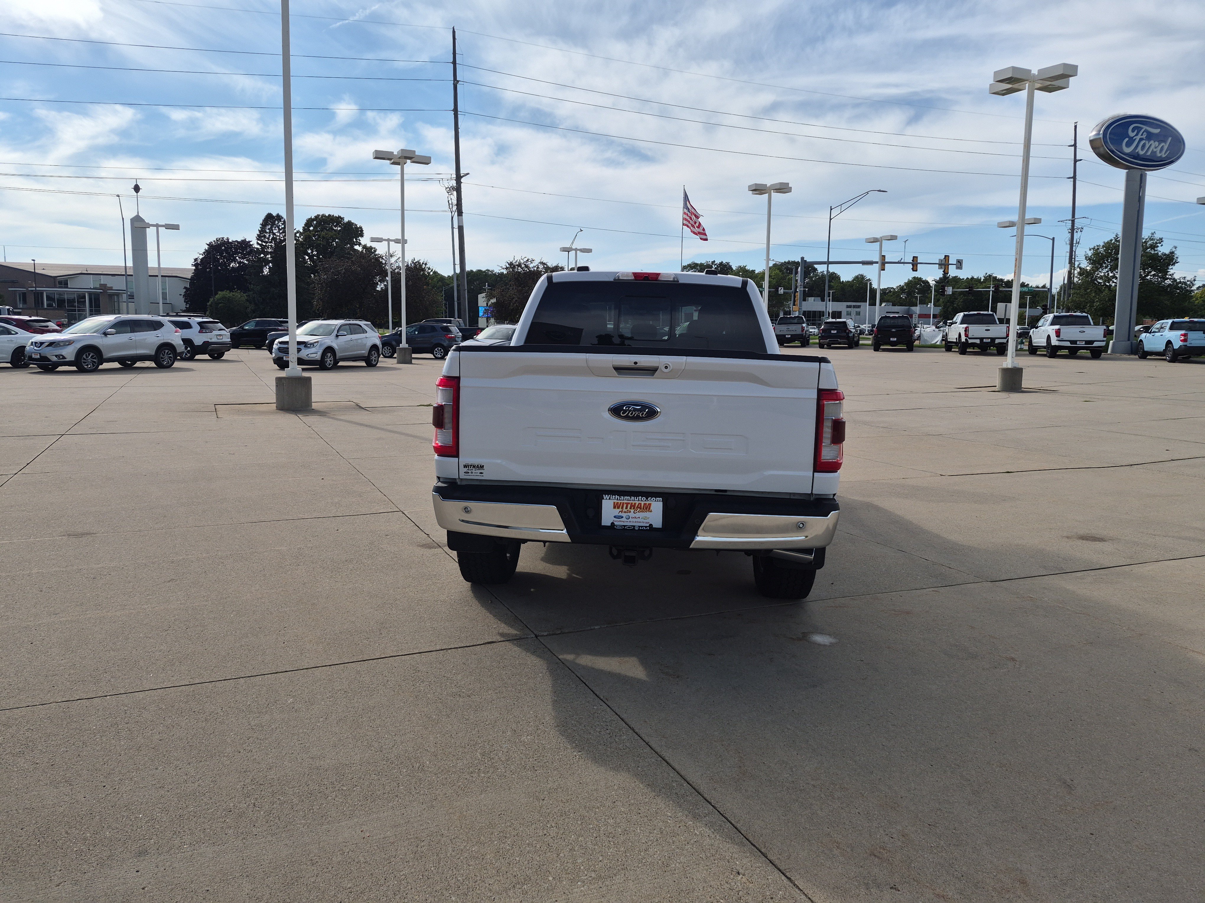 Used 2021 Ford F150 Lariat w/ Equipment Group 502A High AWD/4WD image 4