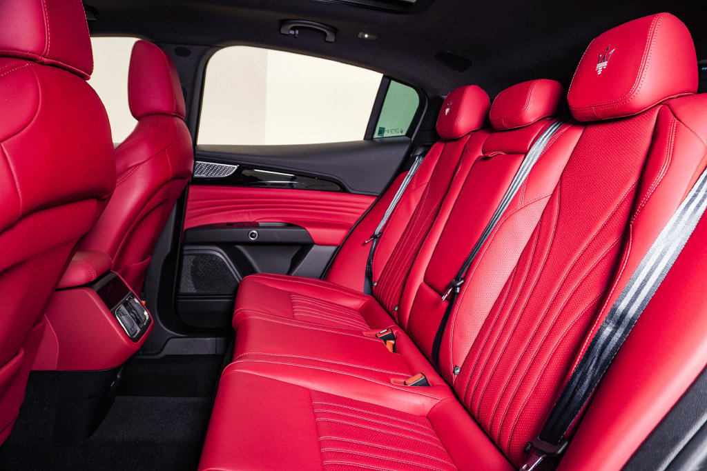 Certified 2023 Maserati Grecale Modena AWD/4WD image 17
