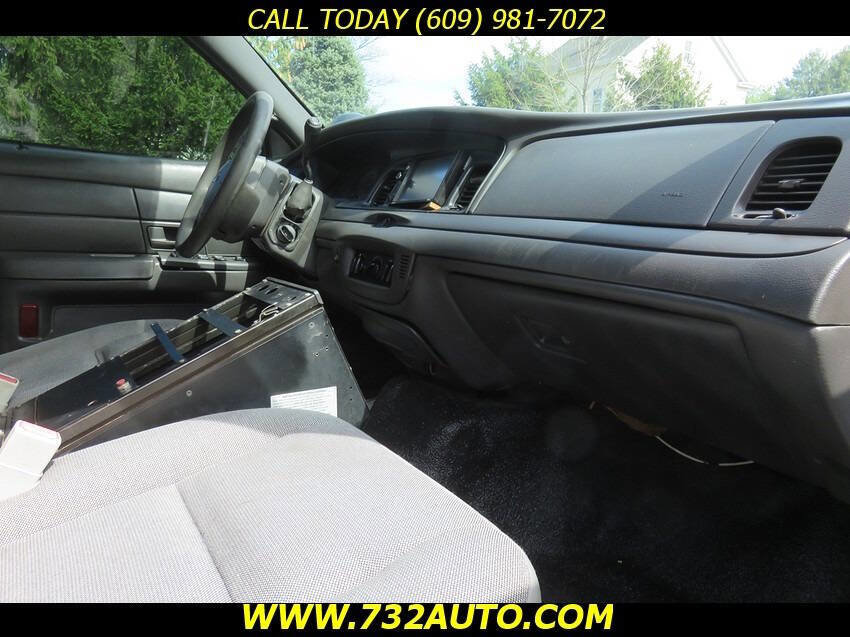 Used 2005 Ford Crown Victoria Police Interceptor RWD image 18