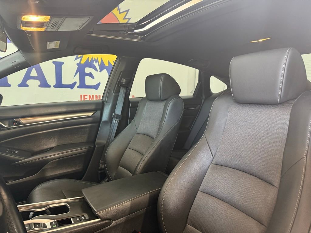 Used 2020 Honda Accord Sport image 9
