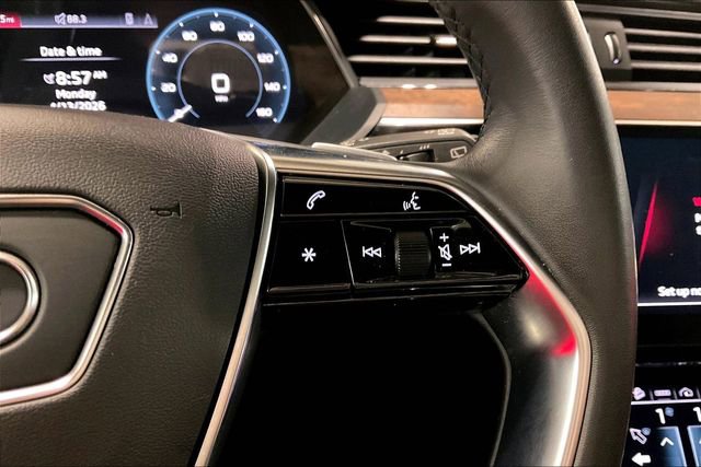Used 2023 Audi e-tron Premium w/ Convenience Plus Package image 19