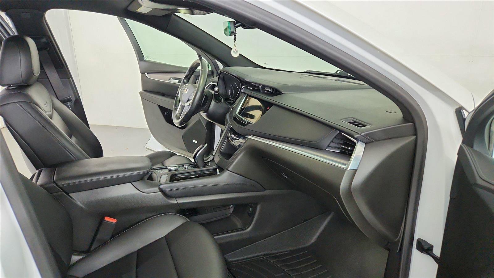 Used 2023 Cadillac XT5 Luxury image 27