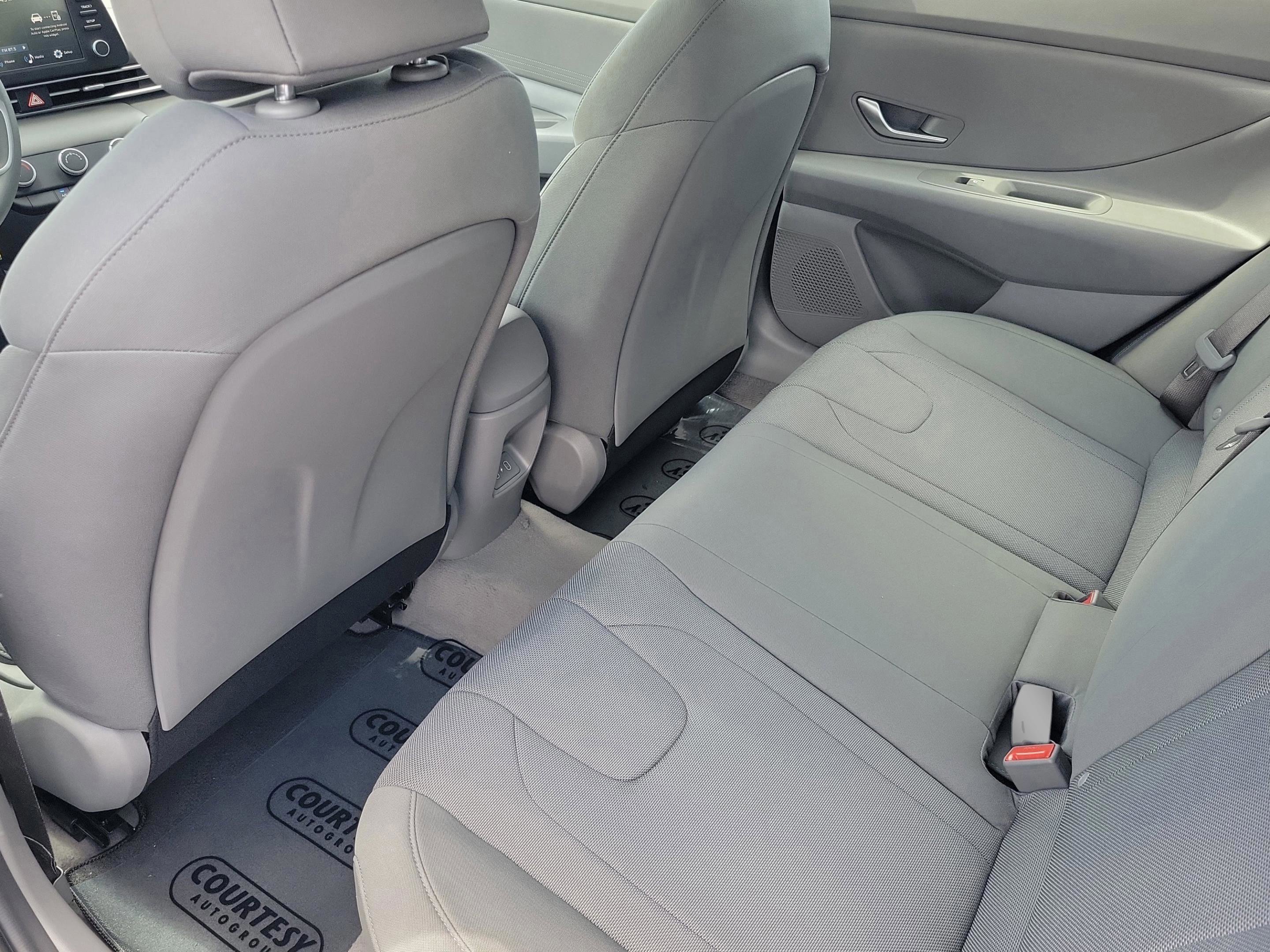 New 2026 Hyundai Elantra SE image 20