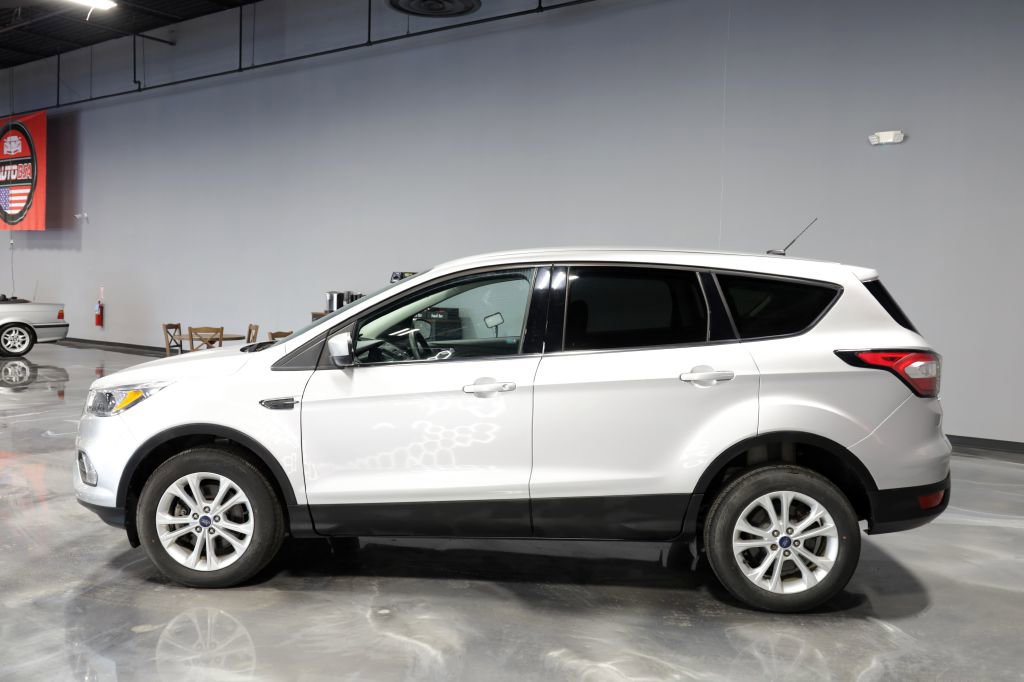 Used 2017 Ford Escape SE AWD/4WD image 4