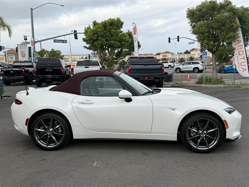Used 2018 MAZDA MX-5 Miata Grand Touring RWD image 17