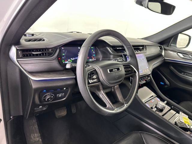 Used 2023 Jeep Grand Cherokee Overland image 13