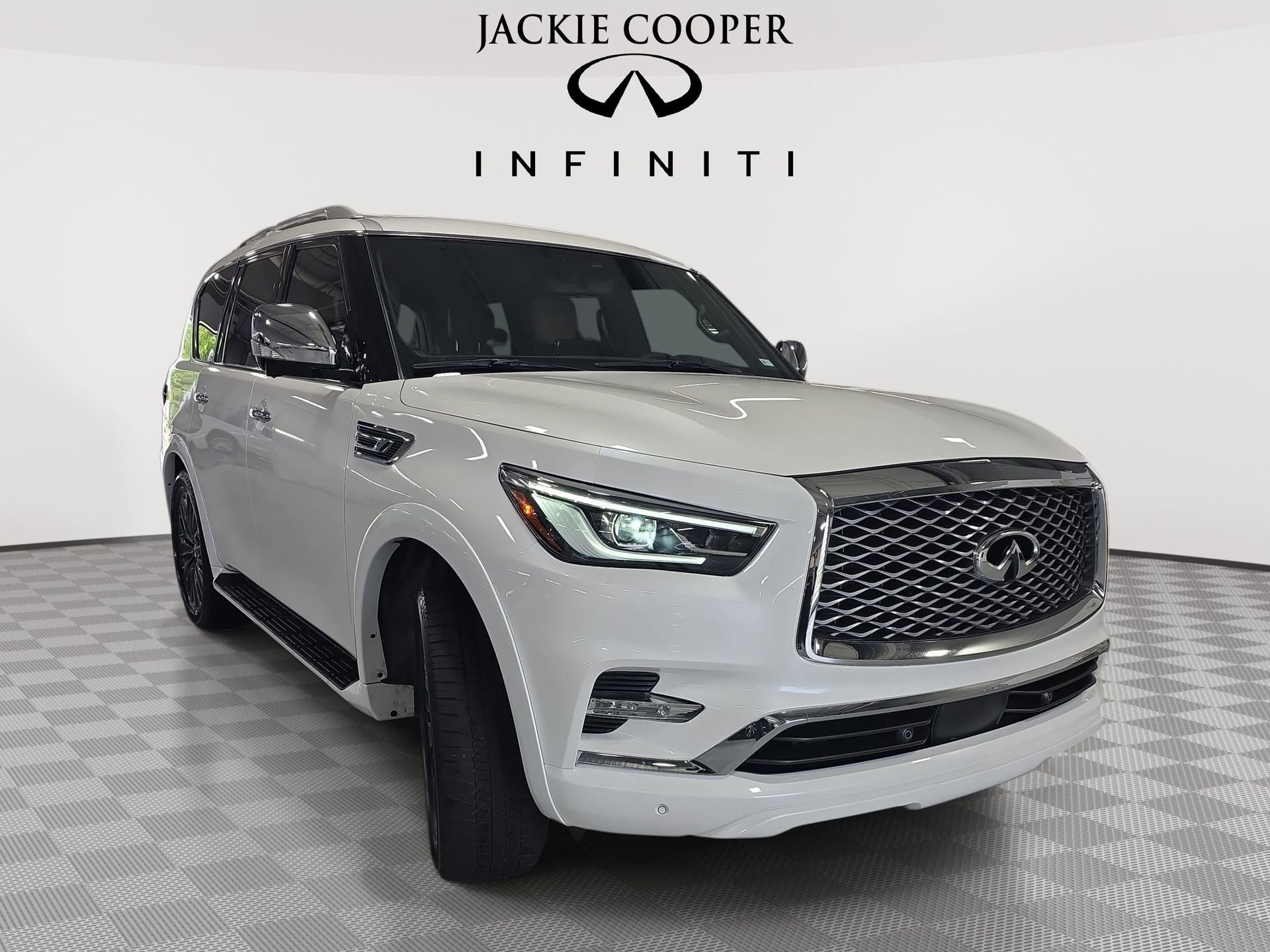 Certified 2024 INFINITI QX80 Sensory w/ Cargo Package AWD/4WD image 3