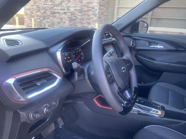 Used 2023 Chevrolet TrailBlazer RS w/ Sun and Liftgate Package image 10