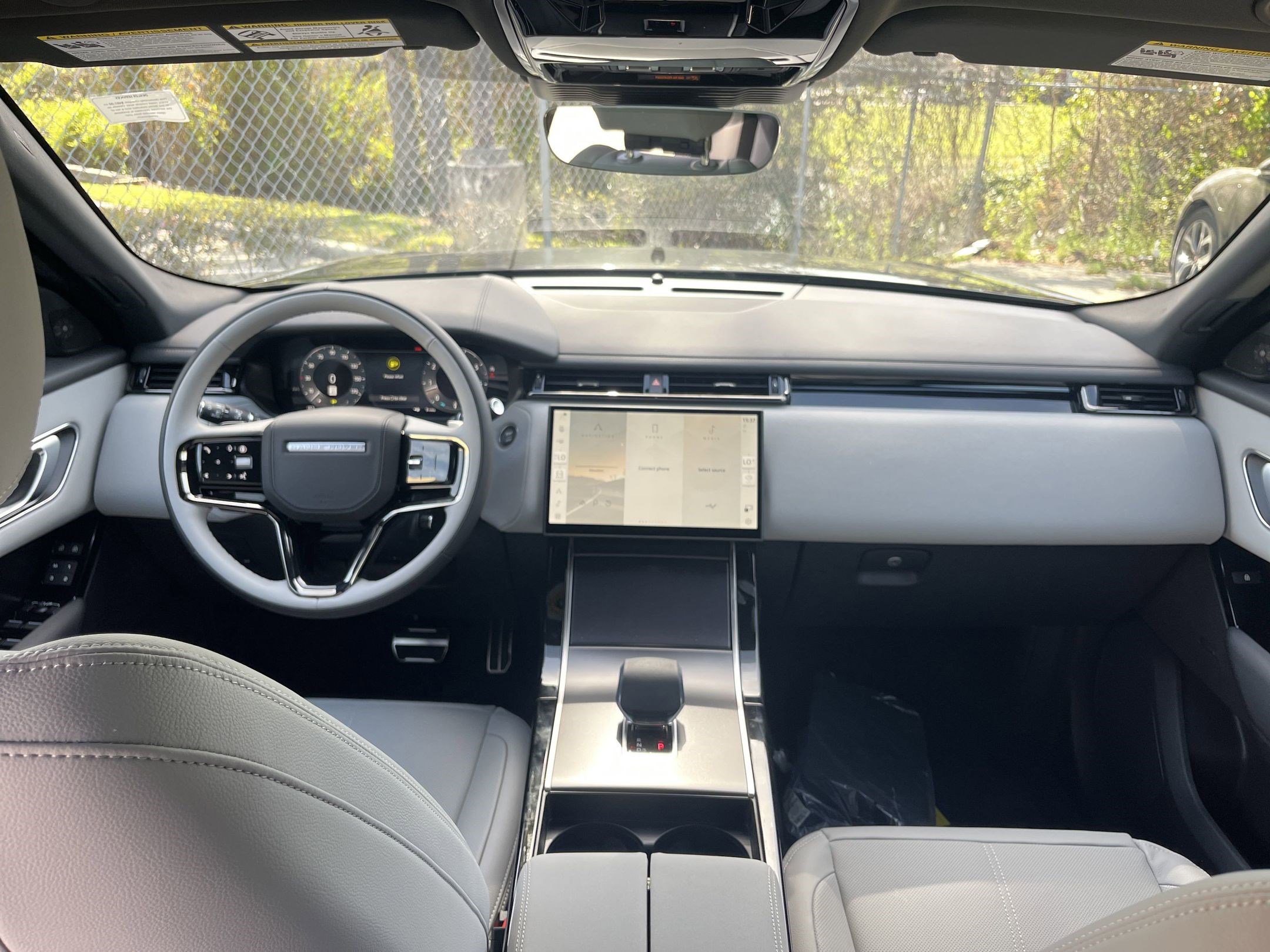 New 2026 Land Rover Range Rover Velar Dynamic SE AWD/4WD image 13