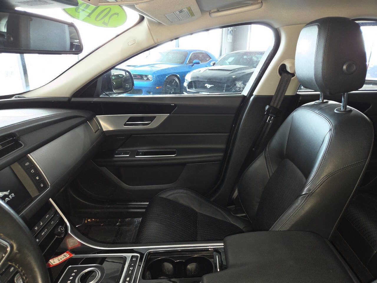 Used 2016 Jaguar XF Prestige AWD/4WD image 16