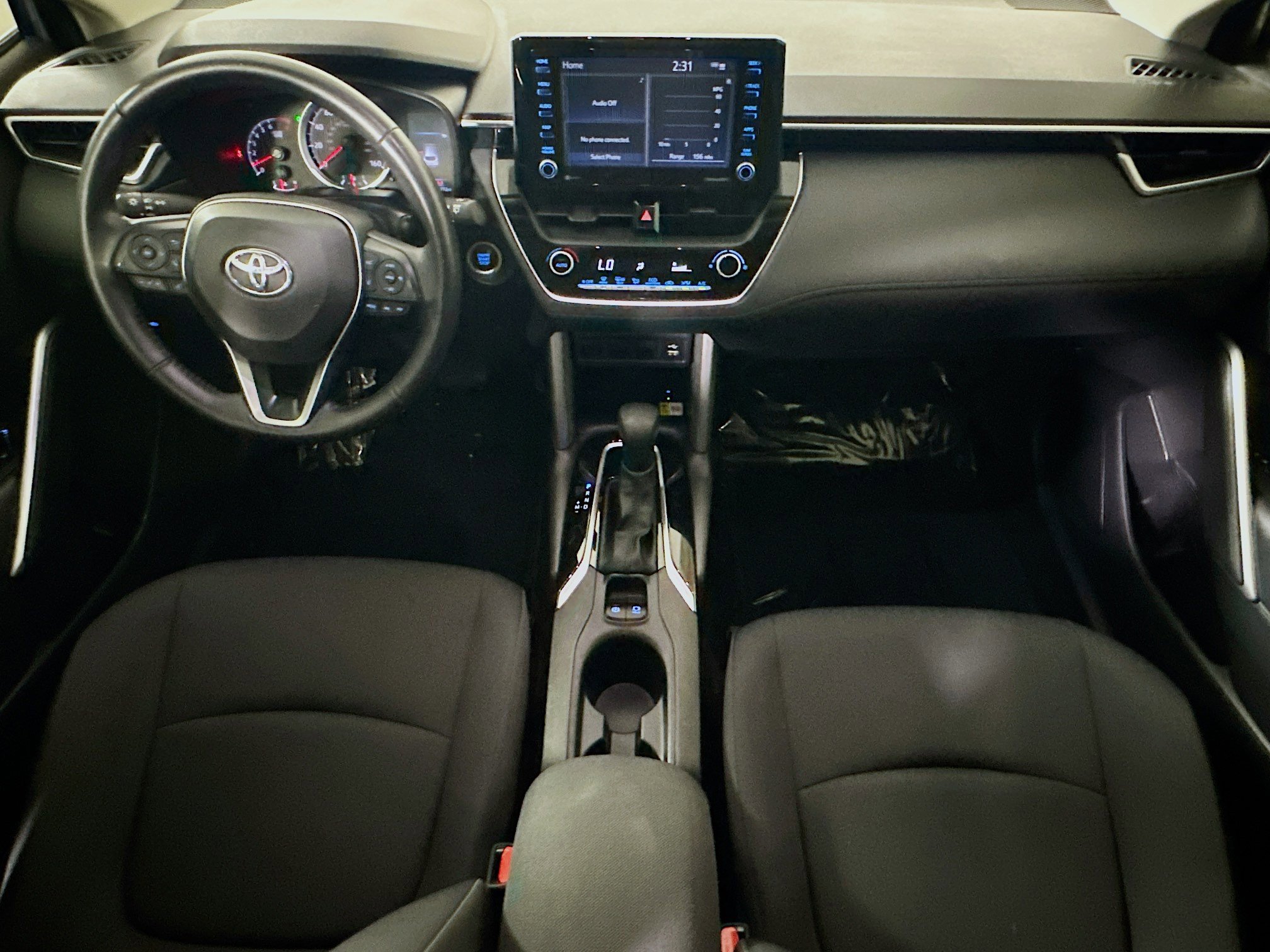 Used 2022 Toyota Corolla Cross LE image 27