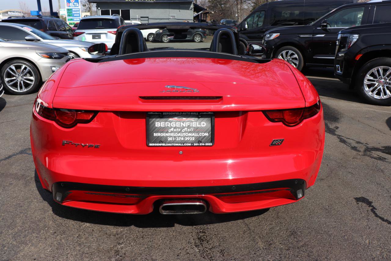 Used 2020 Jaguar F-TYPE Checkered Flag image 4
